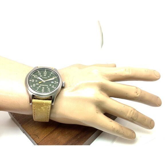 Timex Men's Watch TW4B23000 Expedition Quartz Indiglo Green Dial Leather 40mm - Picture 5 of 15